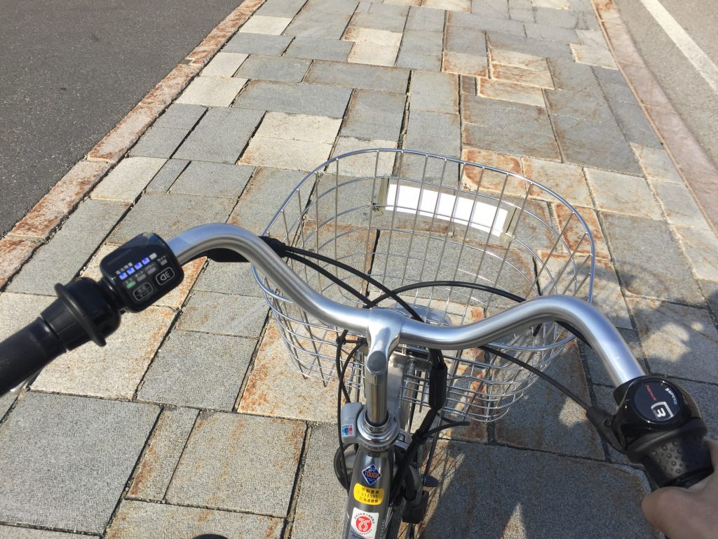 電動自転車は3段ギアもついてる