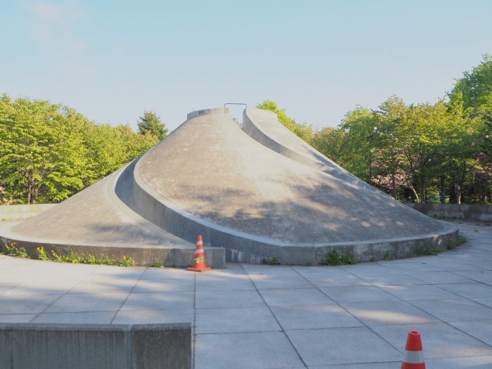 山の滑り台