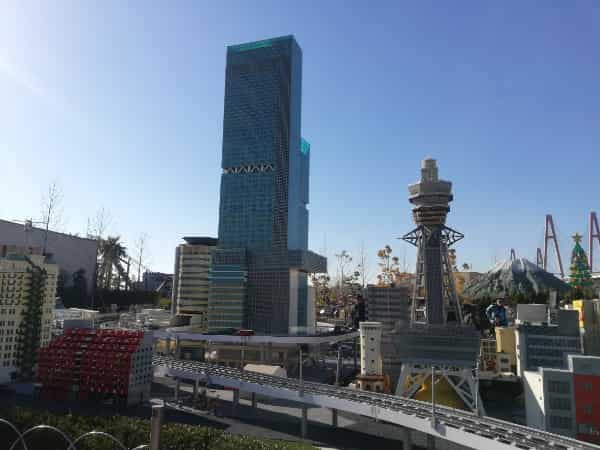 レゴでできた大阪の街並み