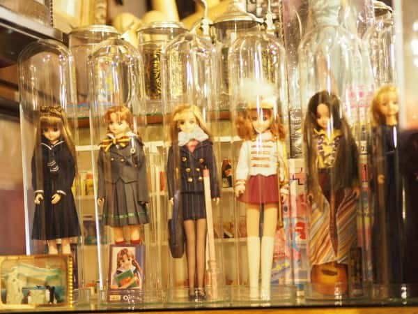 レトロスペース坂会館のリカちゃん人形