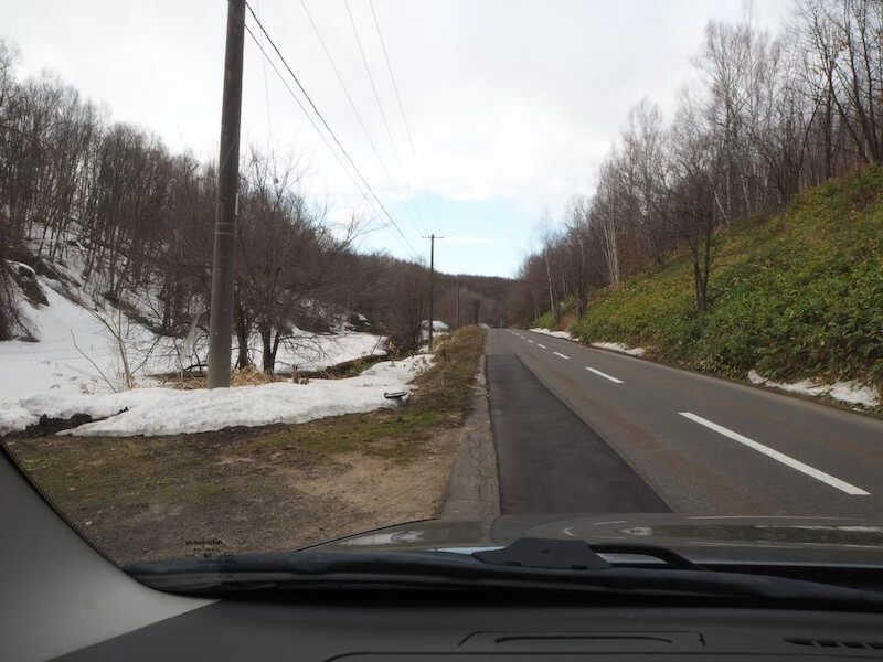 北海道の雪解けとともに出てきたテレビ
