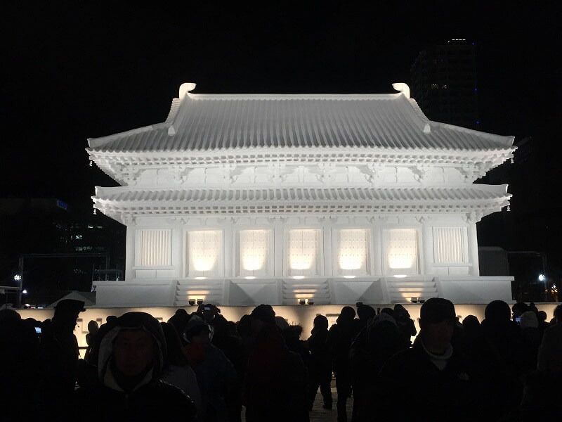 雪まつりの雪像